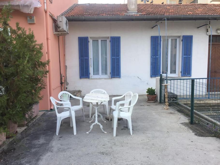 Calme Et Tranquillite Et Un Soupir Villa Menton Bagian luar foto